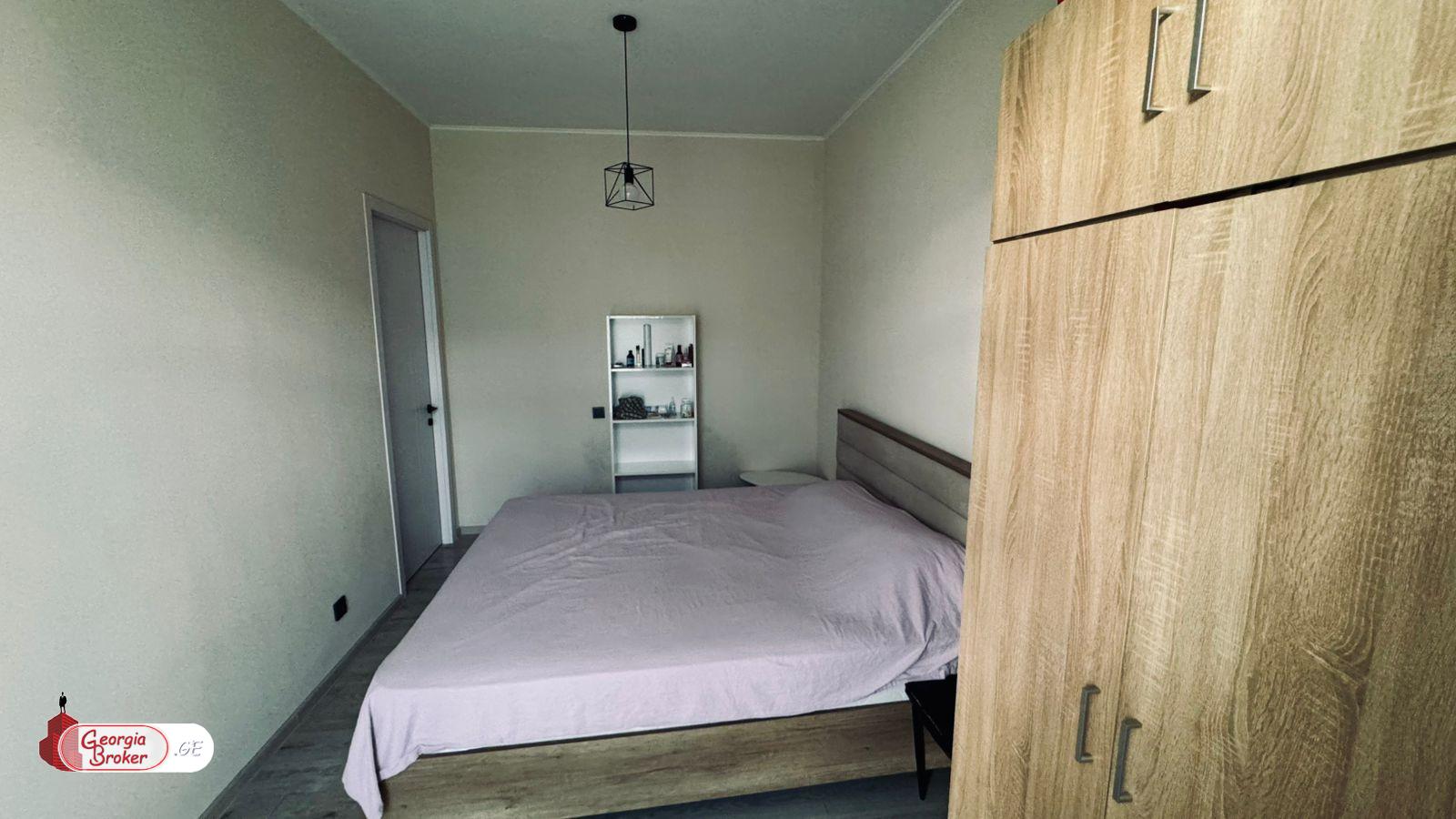 იყიდება ახალი გარემონტებული 2 ოთახიანი ბინა